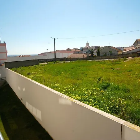 Sailor - Apartment, 1 Km To The With Balcony And Pool Apartment Sao Martinho do Porto