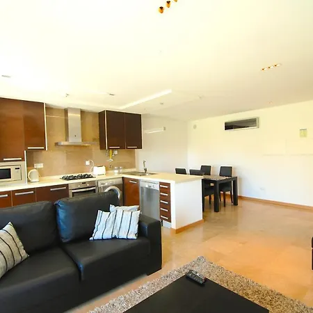 Sailor - Apartment, 1 Km To The With Balcony And Pool * Sao Martinho do Porto