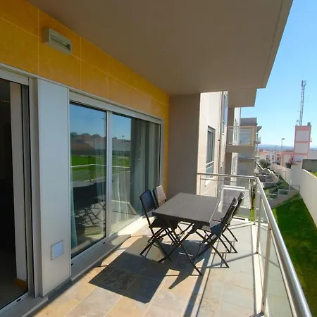 Sailor - Apartment, 1 Km To The With Balcony And Pool Sao Martinho do Porto