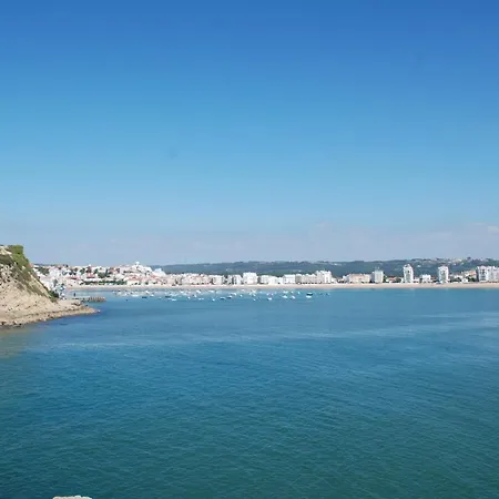Sailor - Apartment, 1 Km To The With Balcony And Pool Sao Martinho do Porto